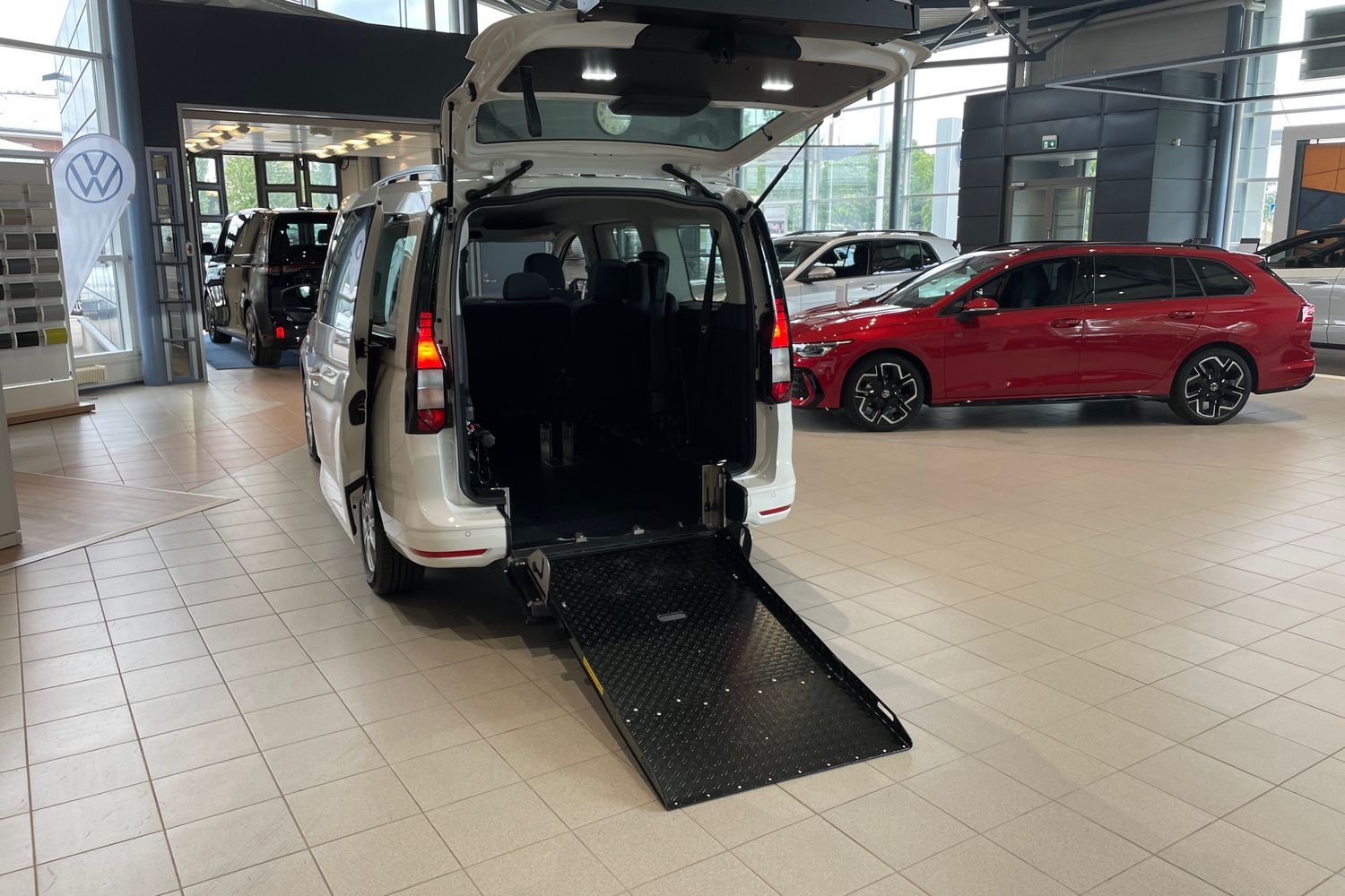 heti ajoon Volkswagen Caddy Maxi