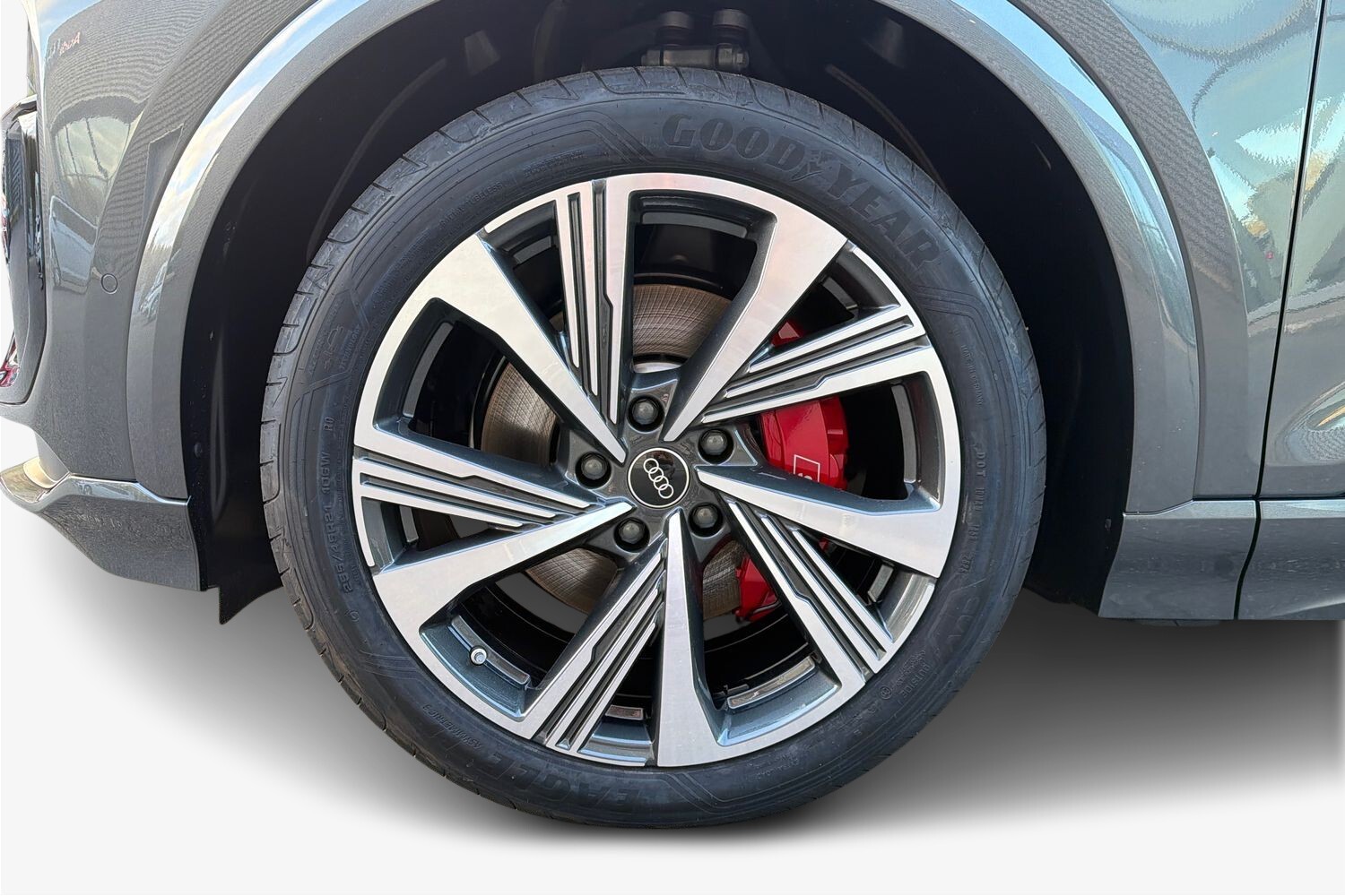 heti ajoon Audi SQ6 e-tron