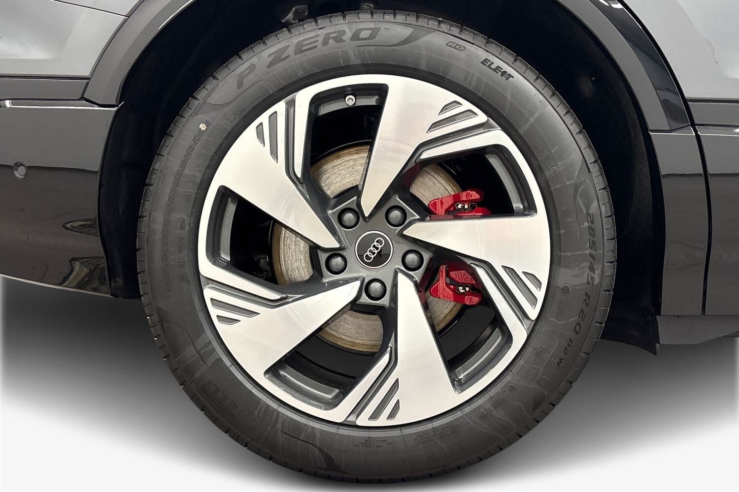 heti ajoon Audi Q6 e-tron