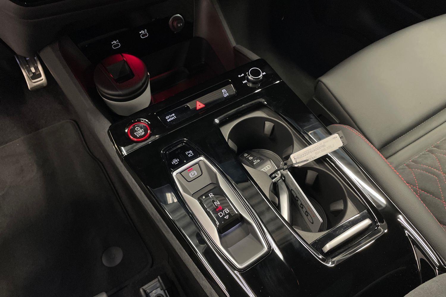 heti ajoon Audi SQ6 e-tron