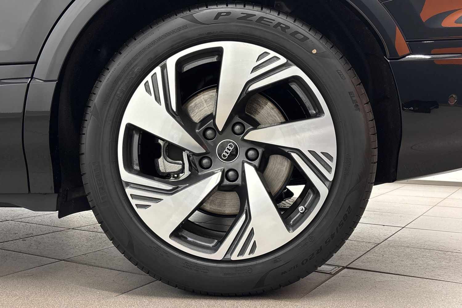 heti ajoon Audi Q6 e-tron