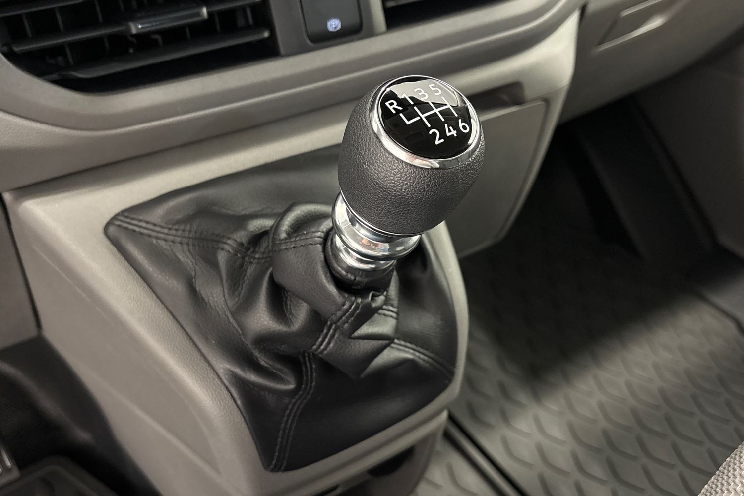 heti ajoon Volkswagen Transporter