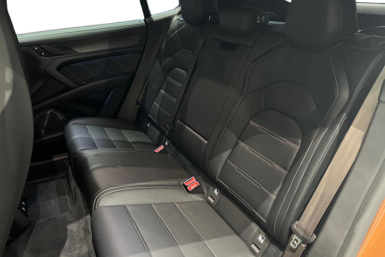 heti ajoon Porsche Cayenne