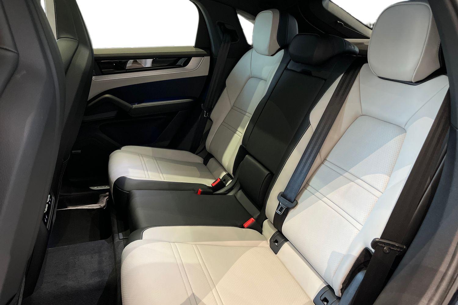 heti ajoon Porsche Cayenne