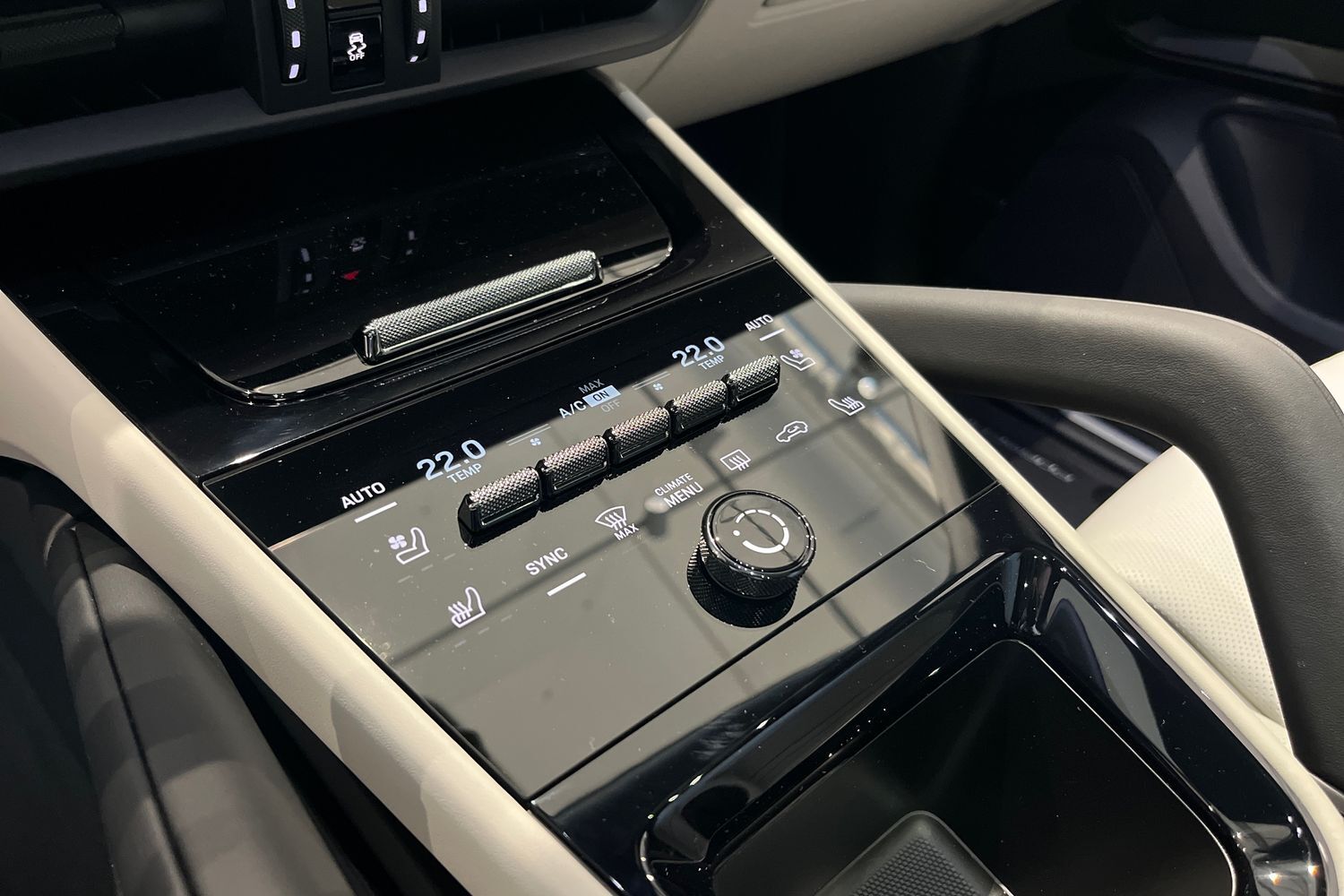 heti ajoon Porsche Cayenne