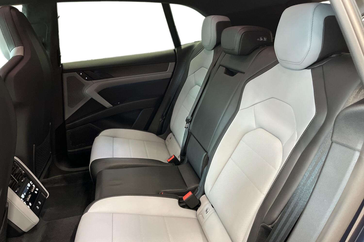 heti ajoon Porsche Cayenne