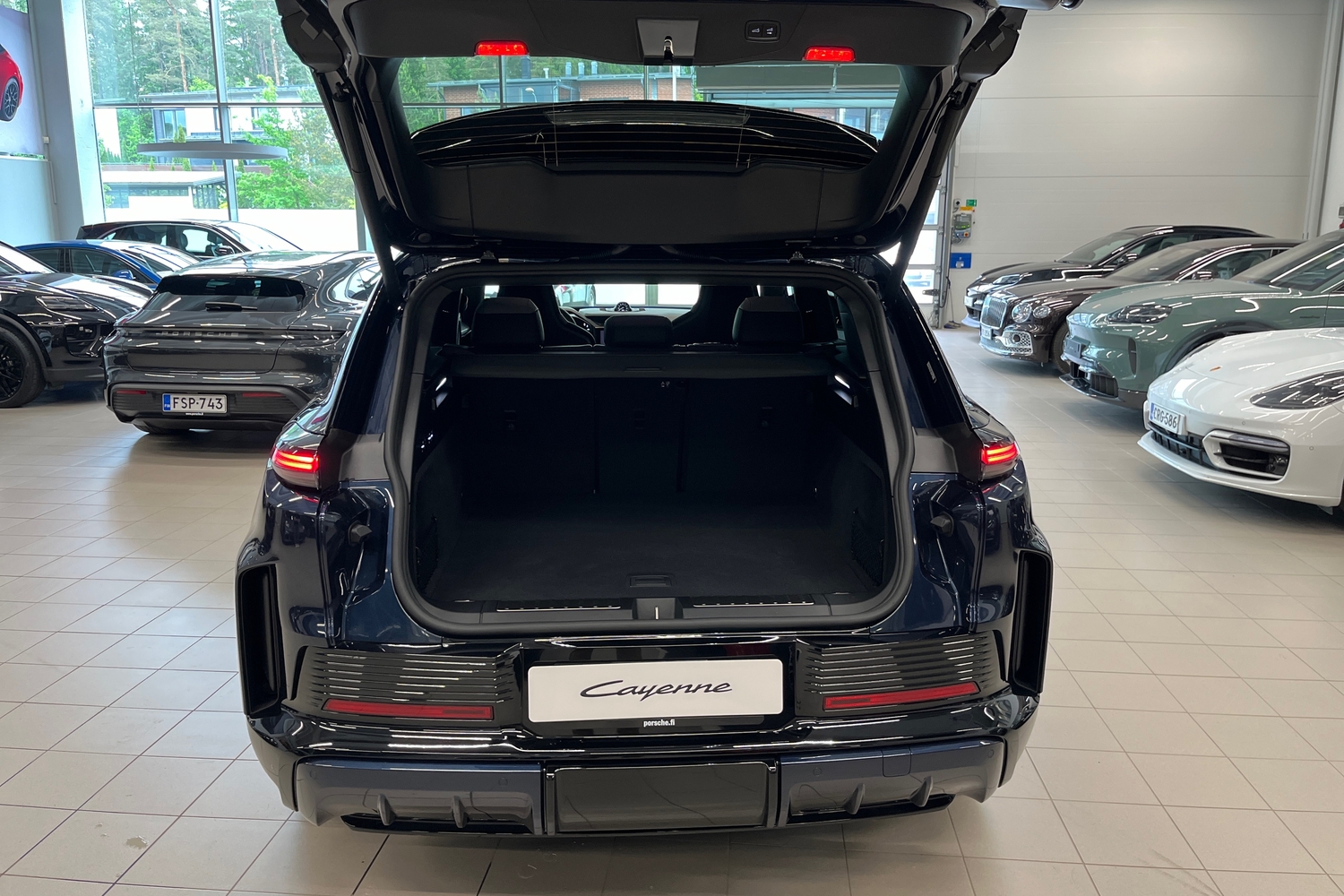 heti ajoon Porsche Cayenne