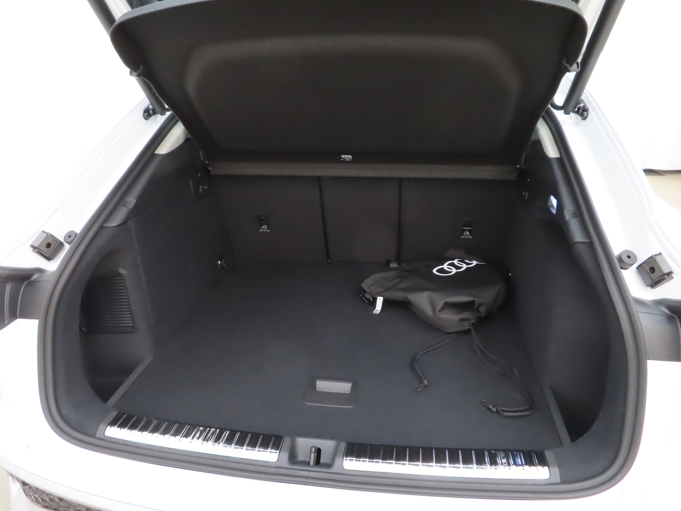 heti ajoon Audi Q3