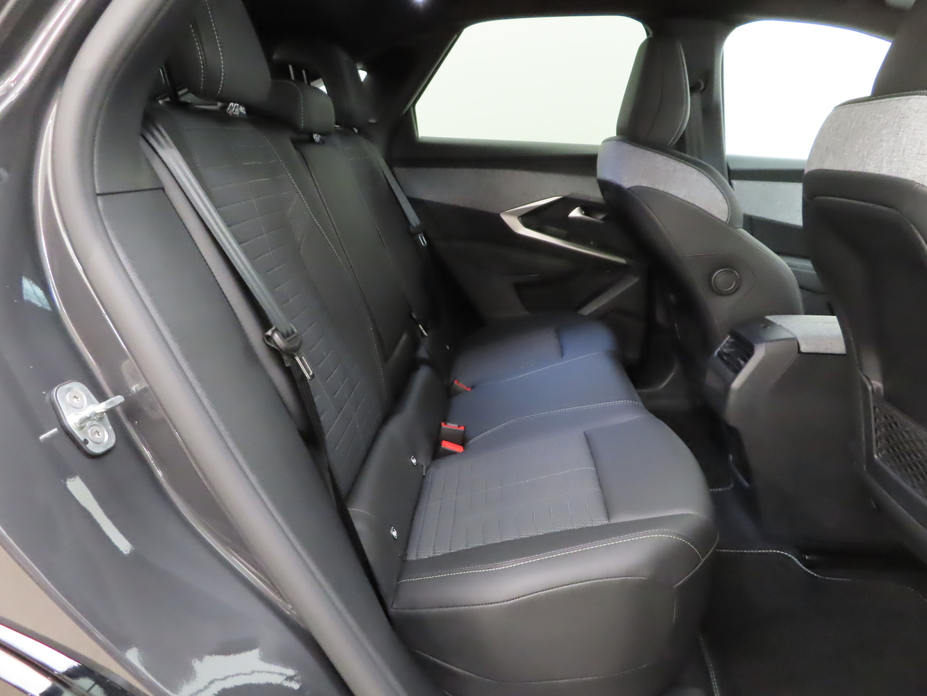 heti ajoon Peugeot E-3008