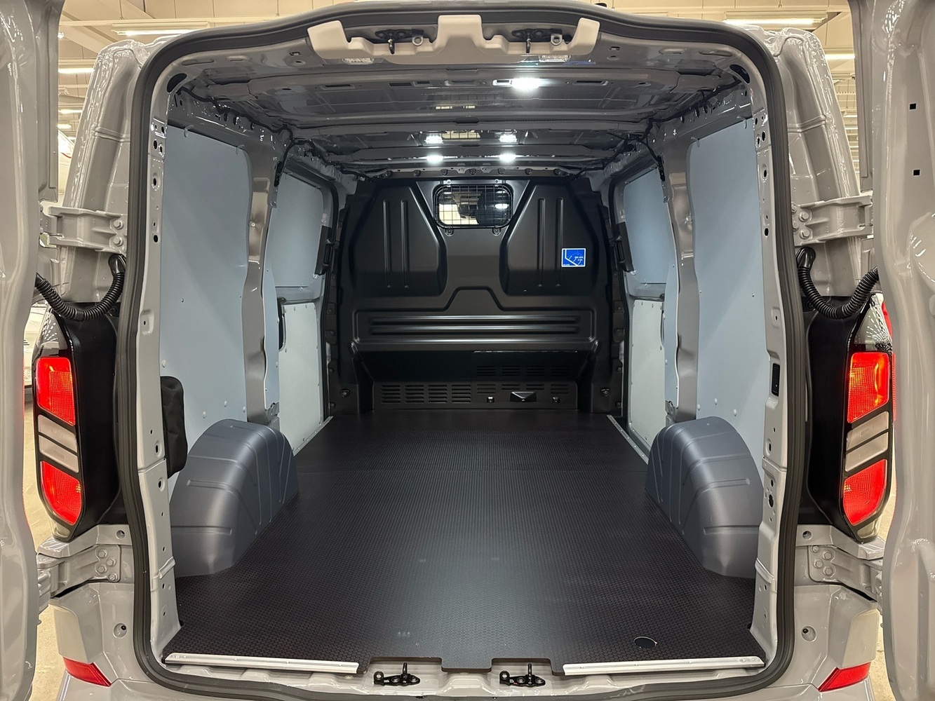 heti ajoon Ford Transit Custom