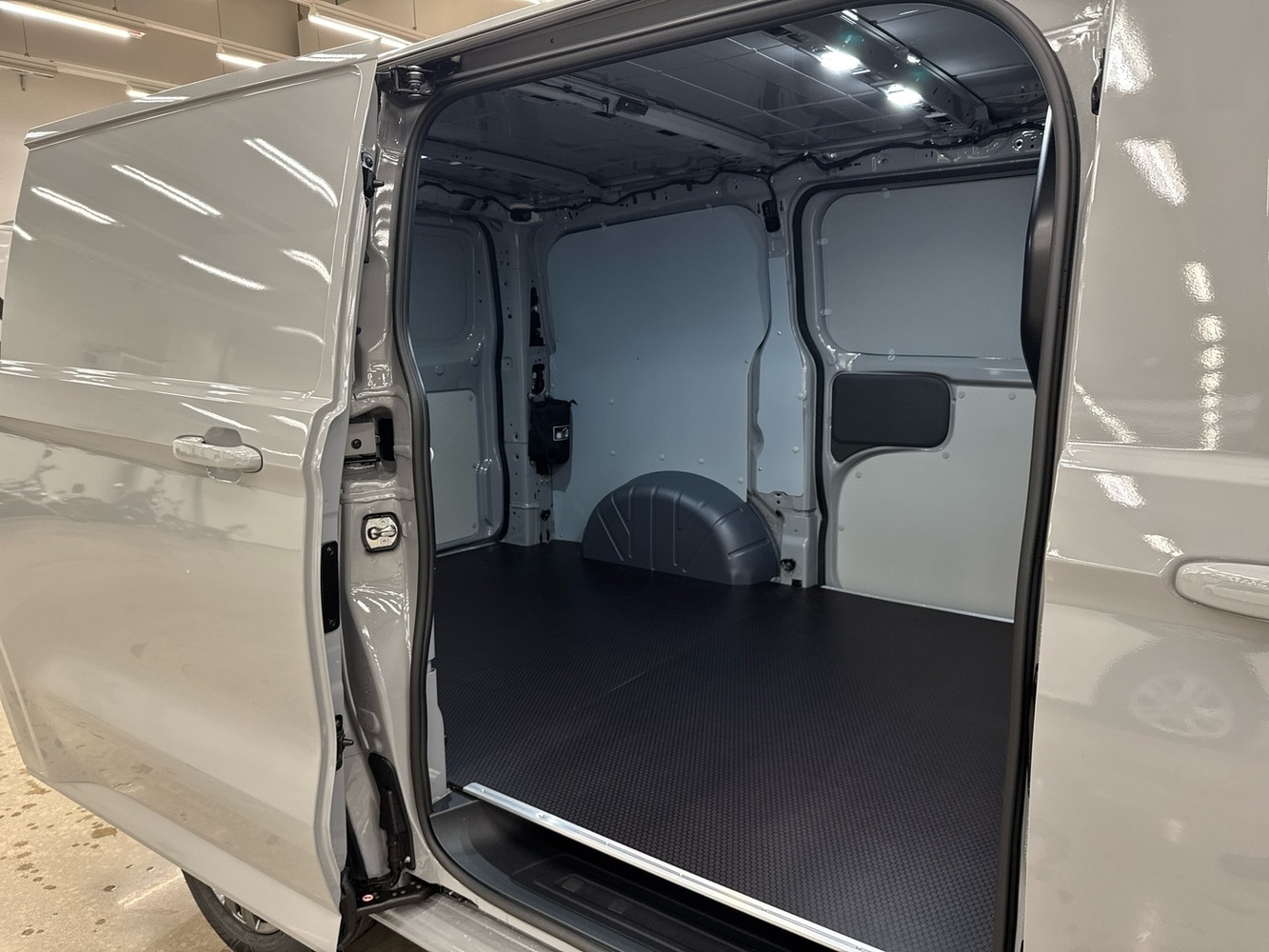 heti ajoon Ford Transit Custom