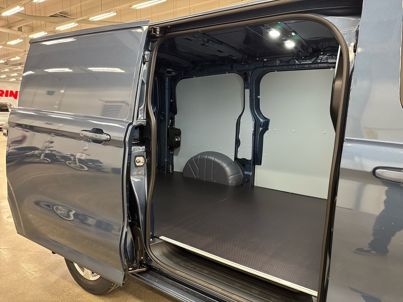 heti ajoon Ford Transit Custom