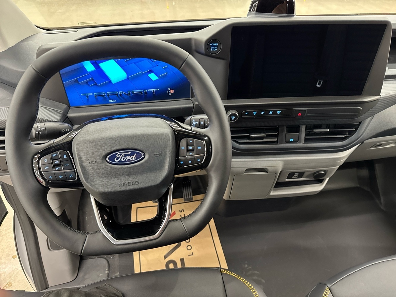 heti ajoon Ford Transit Custom