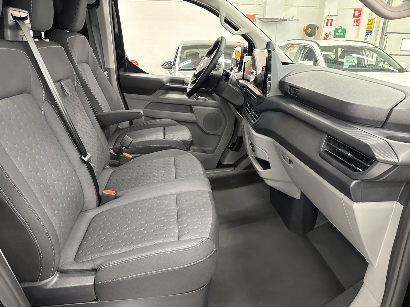 heti ajoon Ford Transit Custom