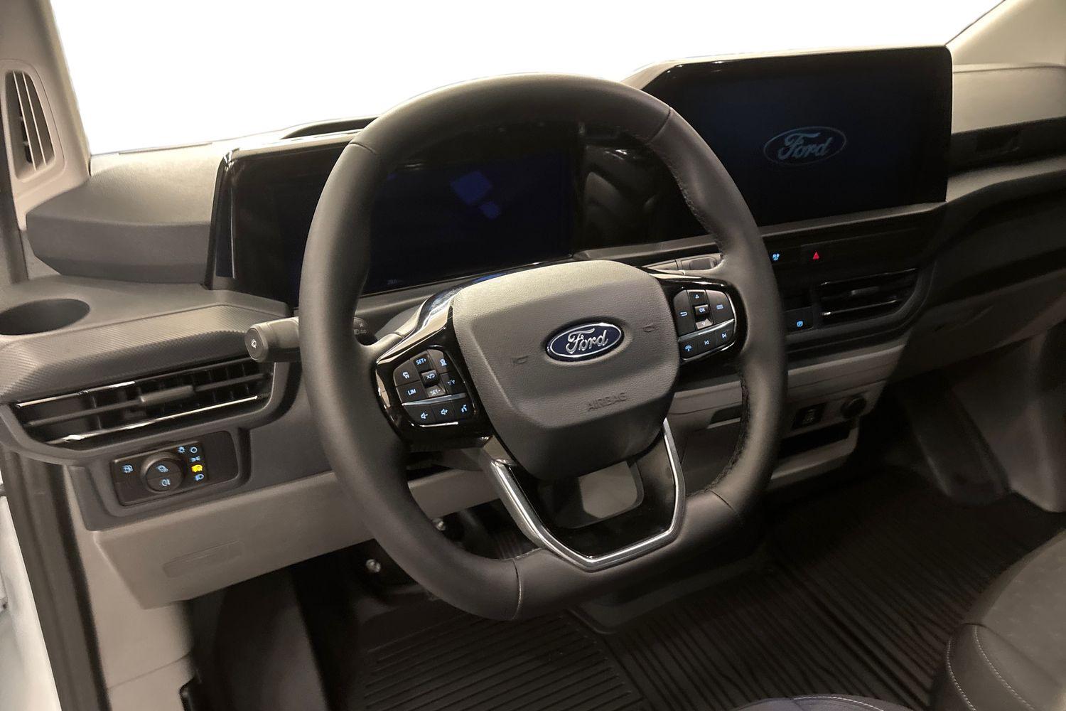 heti ajoon Ford Transit Custom