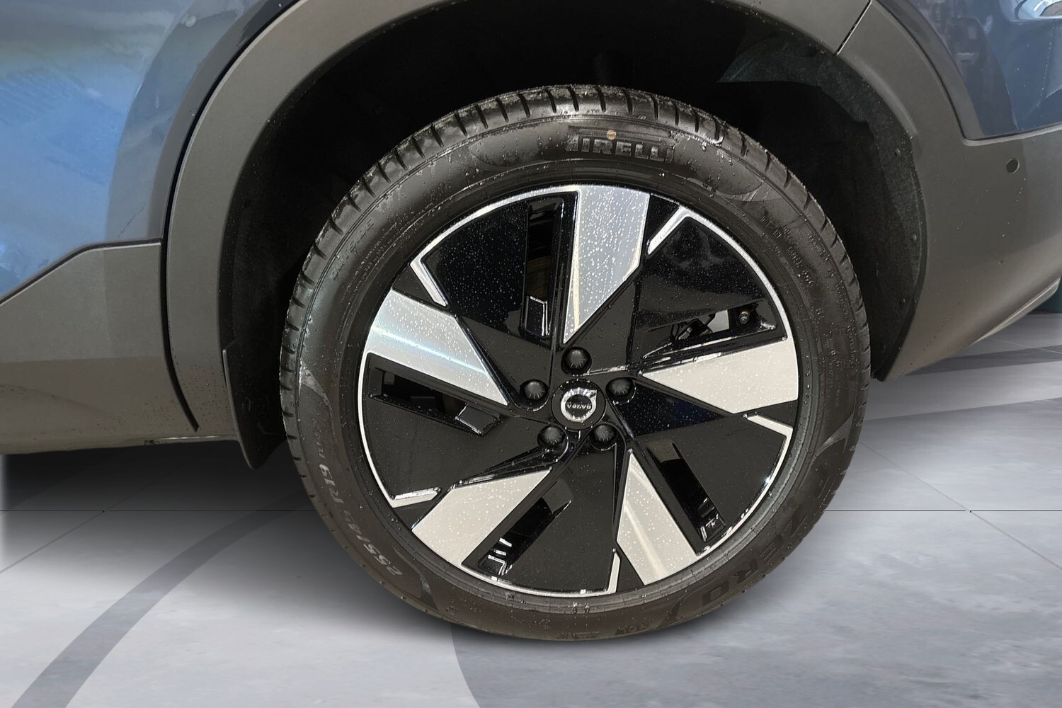 heti ajoon Volvo EX40