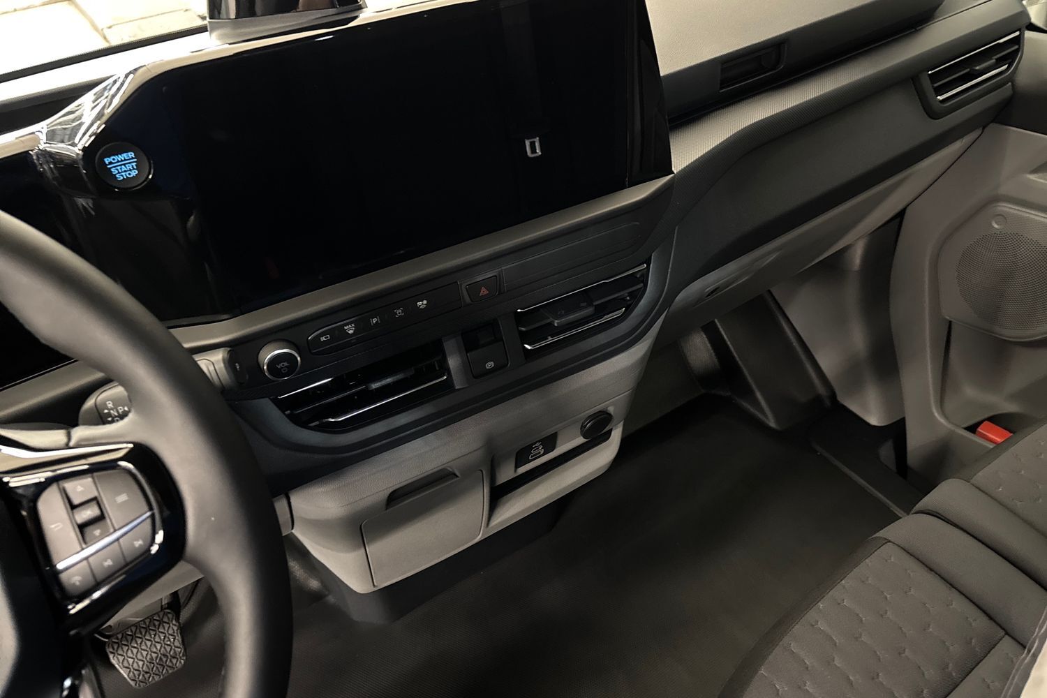heti ajoon Ford Transit Custom
