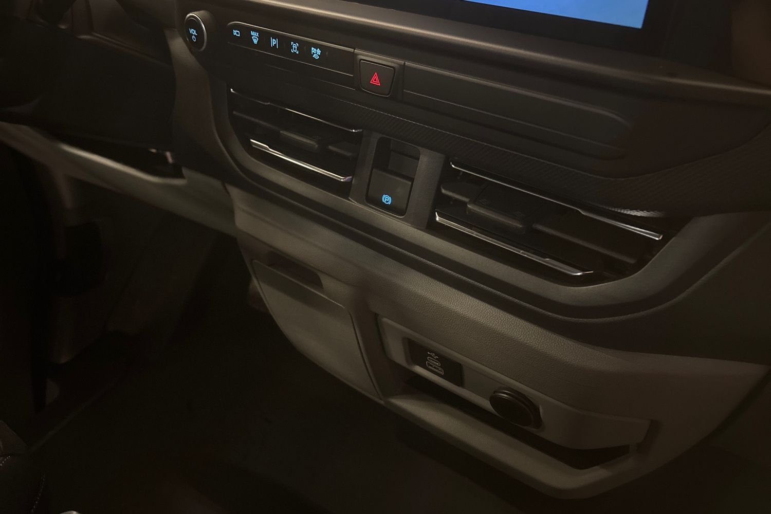 heti ajoon Ford Transit Custom
