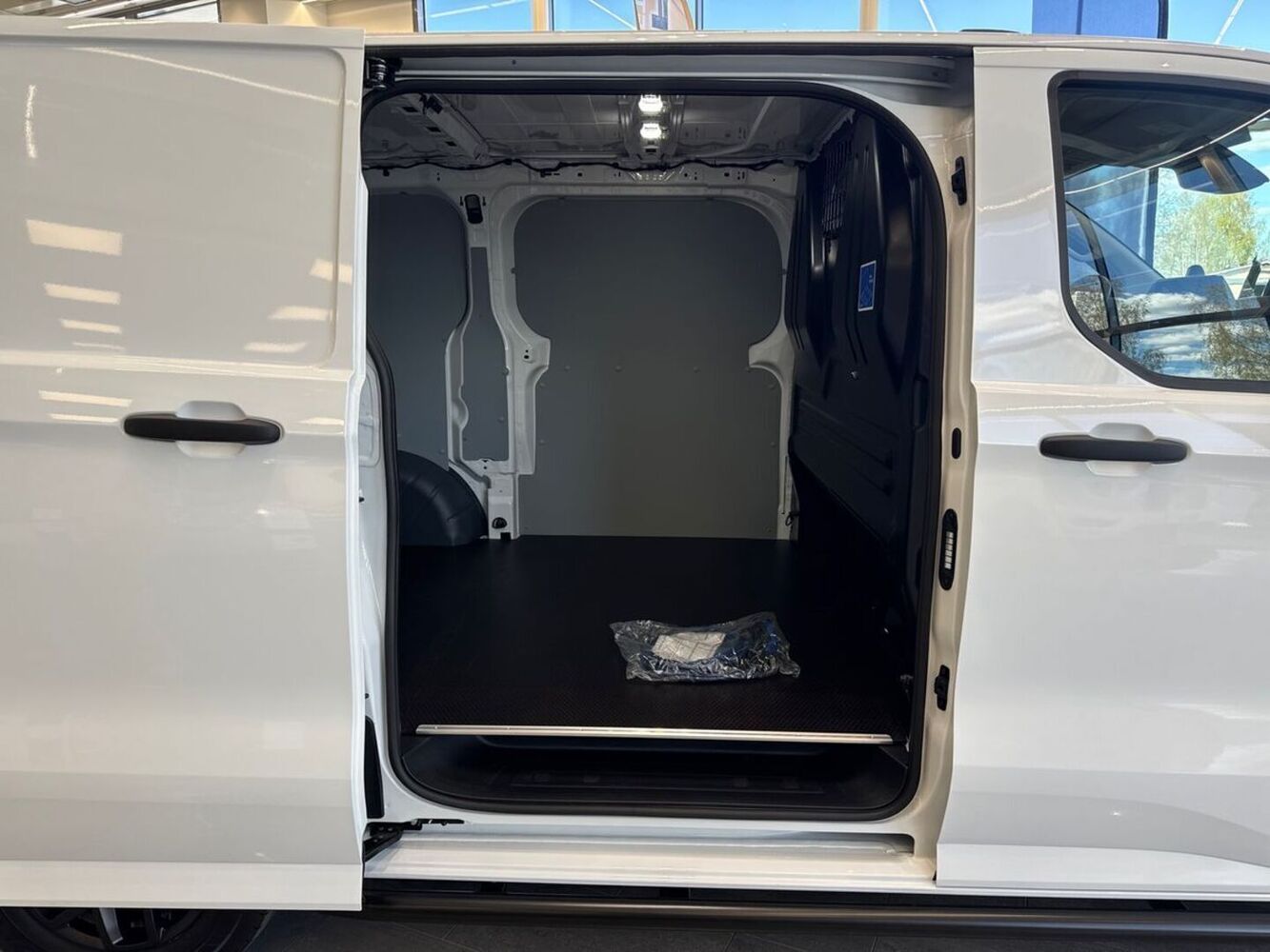 heti ajoon Ford Transit Custom