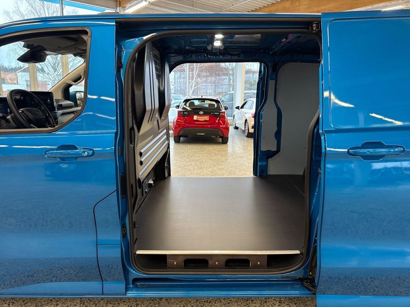 heti ajoon Ford Transit Custom