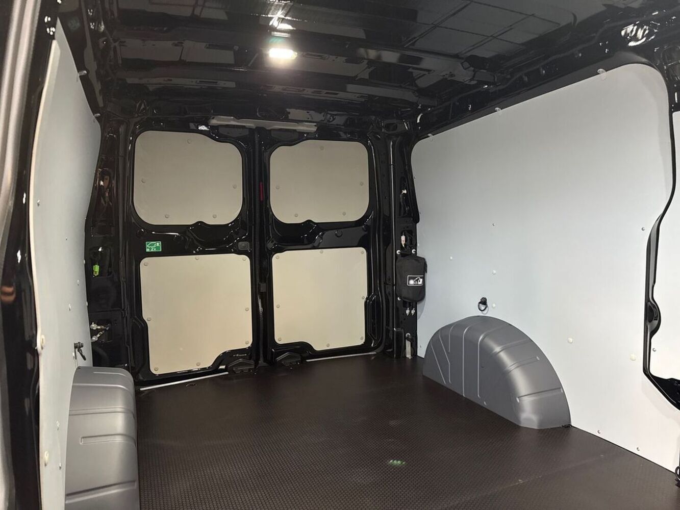 heti ajoon Ford Transit Custom
