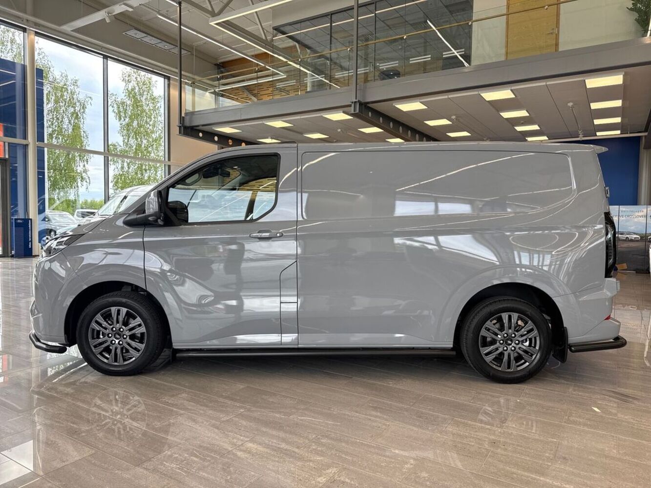 heti ajoon Ford Transit Custom