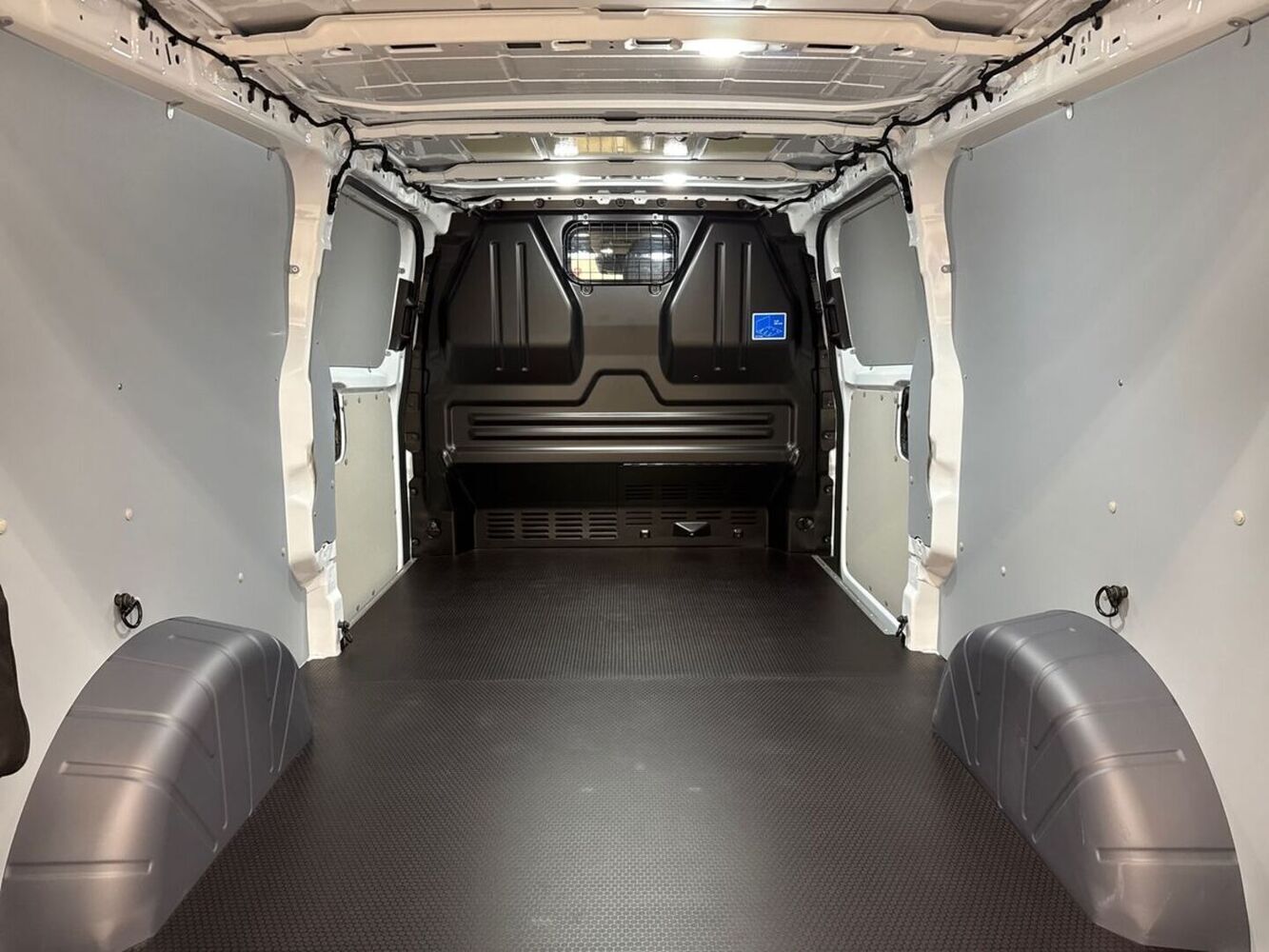 heti ajoon Ford Transit Custom