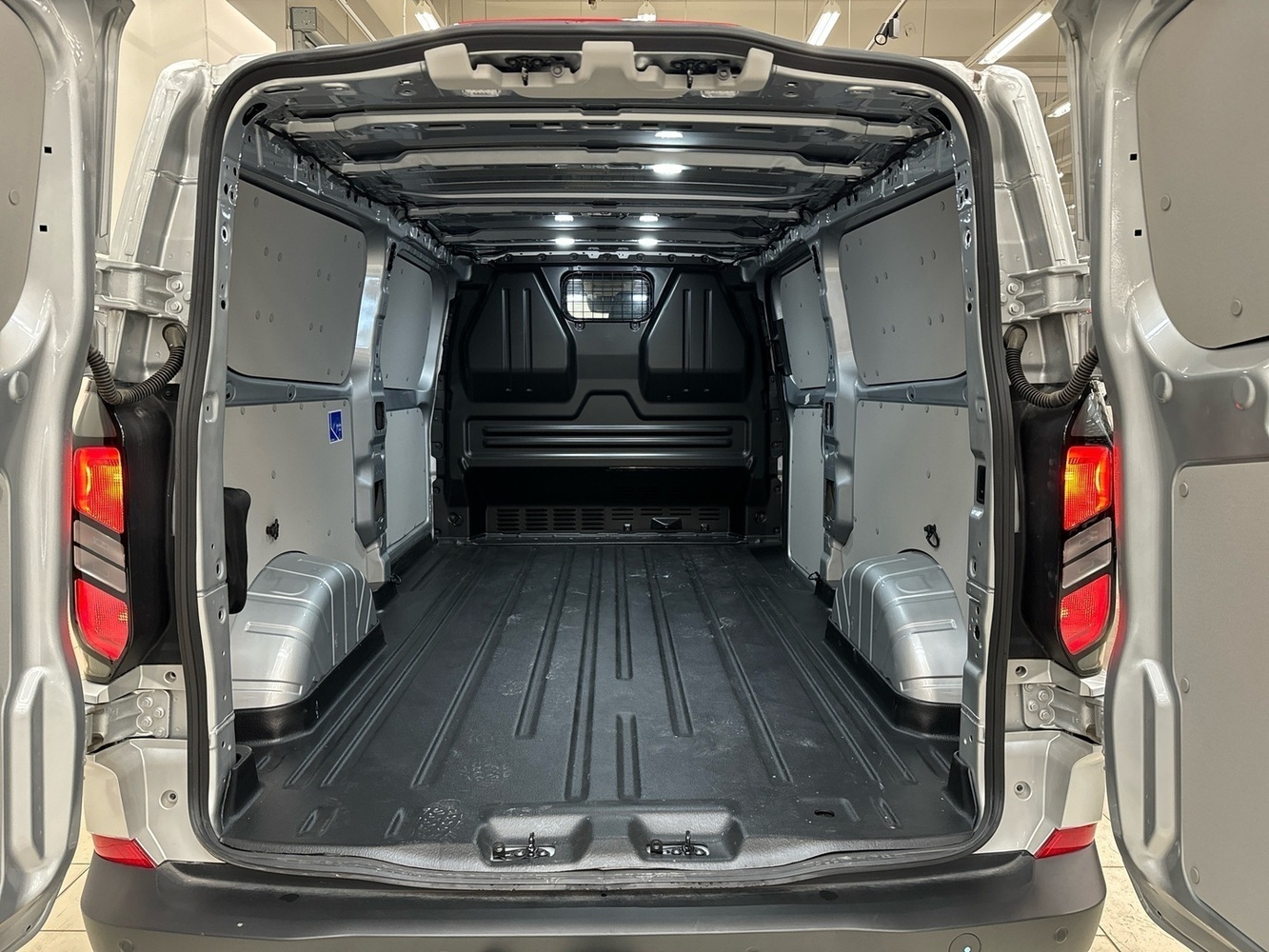 heti ajoon Ford Transit Custom