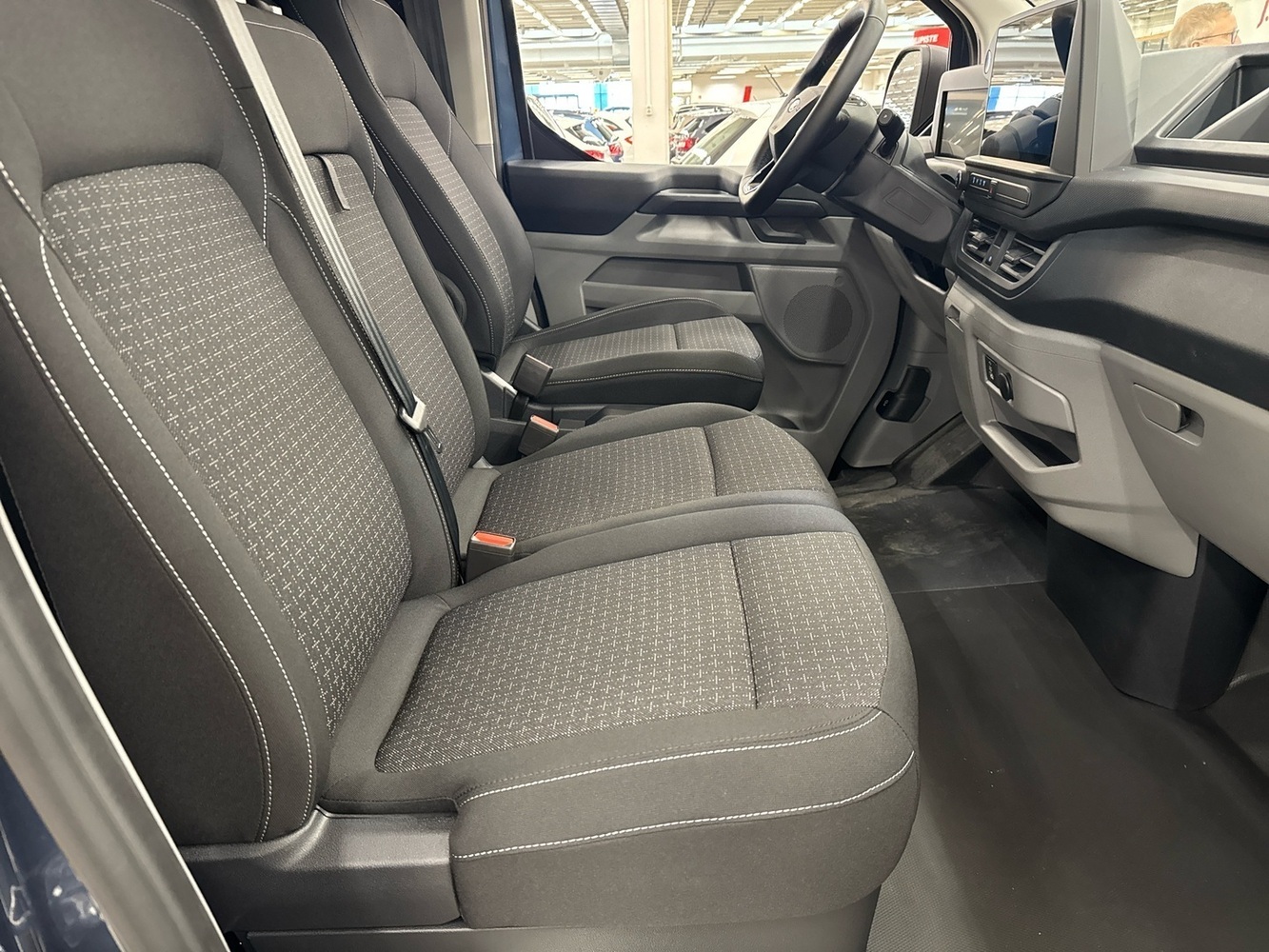 heti ajoon Ford Transit Custom