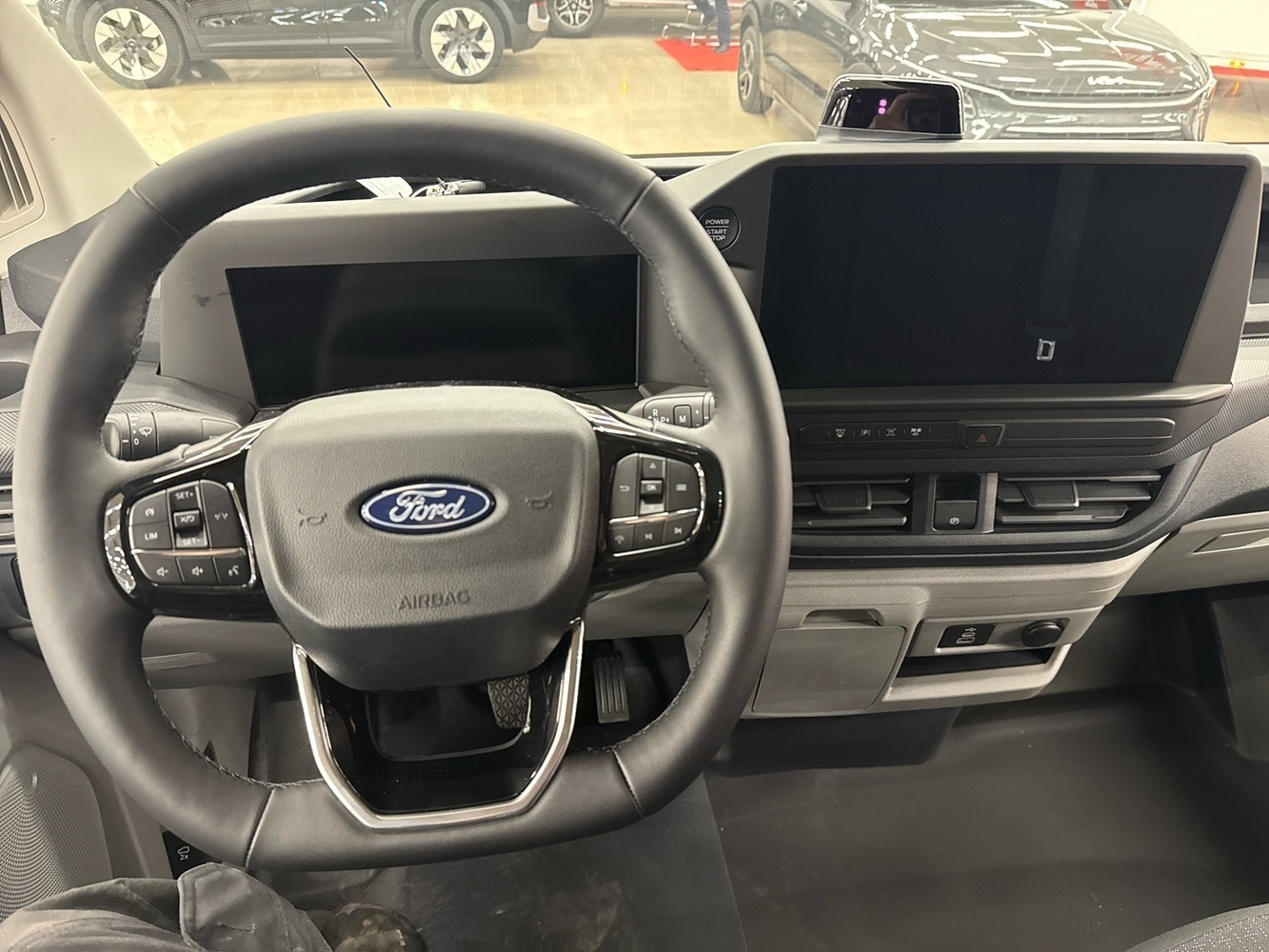 heti ajoon Ford Transit Custom