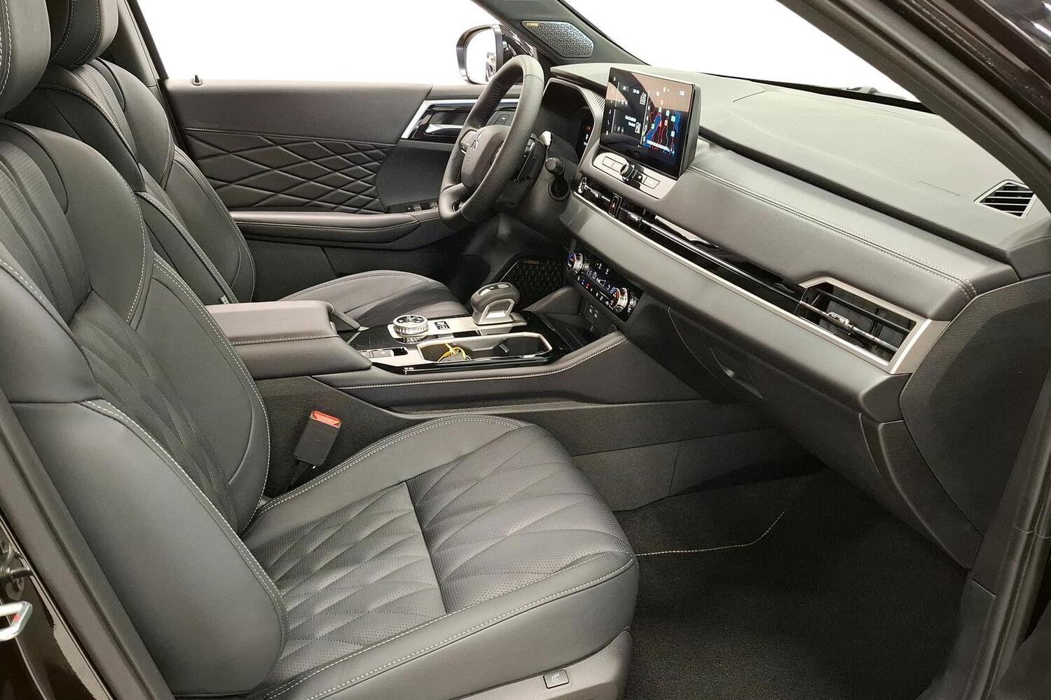 heti ajoon Mitsubishi Outlander