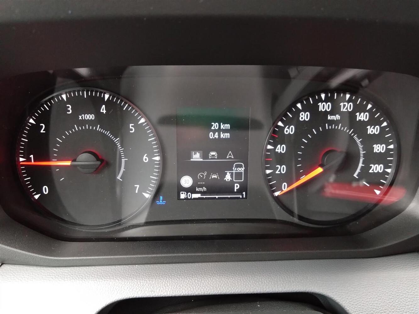 heti ajoon Nissan Interstar