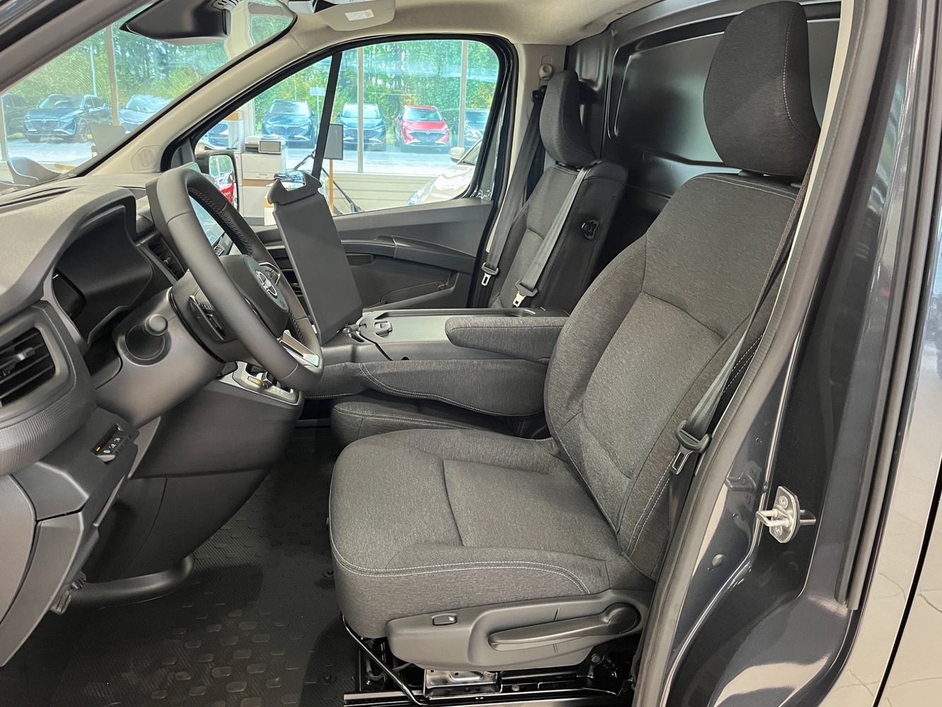 heti ajoon Nissan Primastar