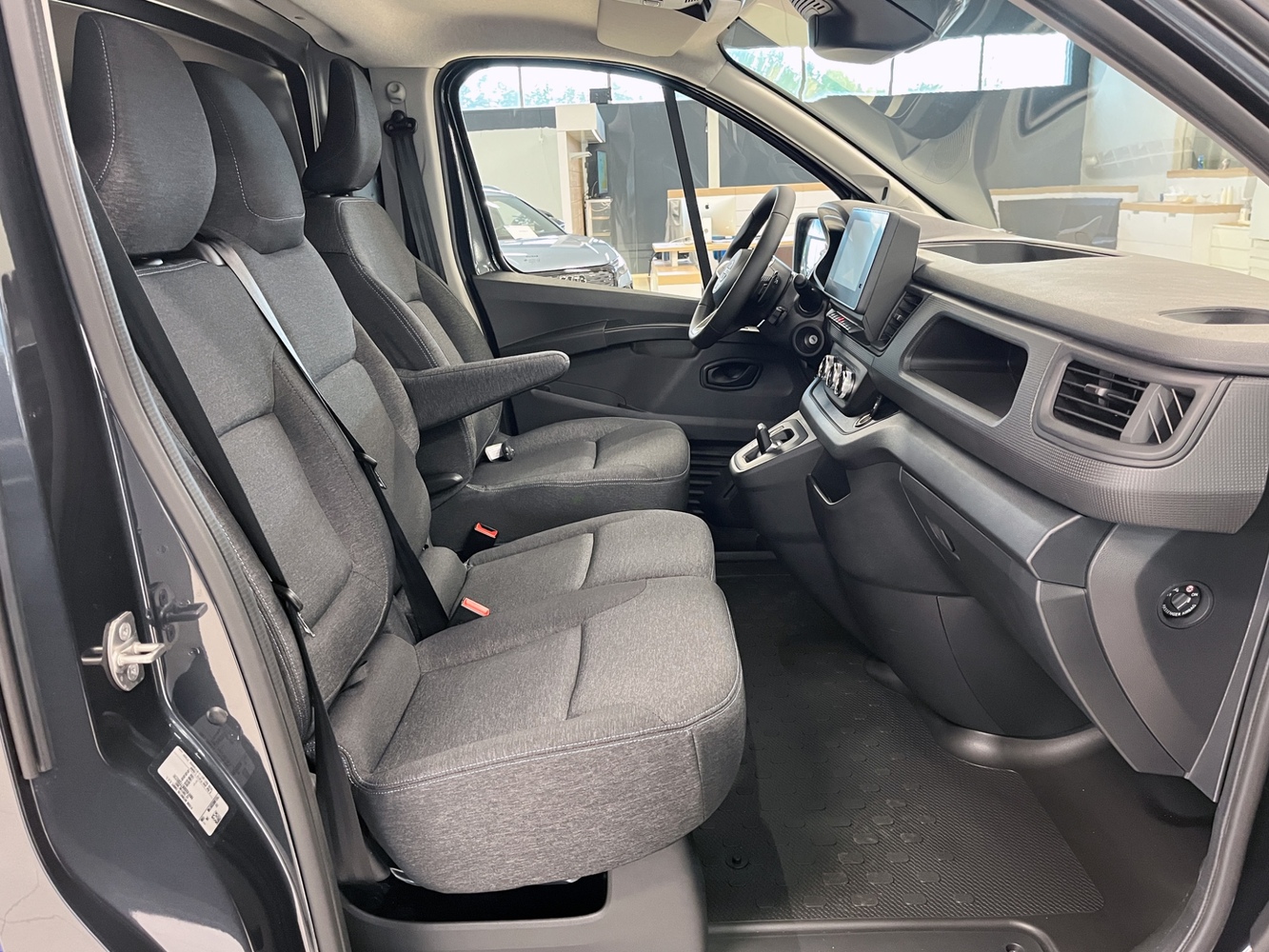 heti ajoon Nissan Primastar