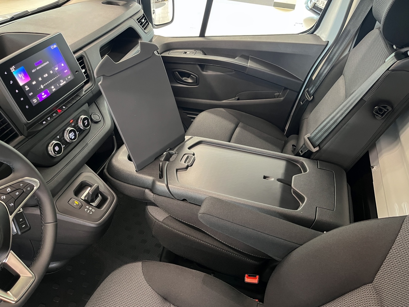 heti ajoon Nissan Primastar