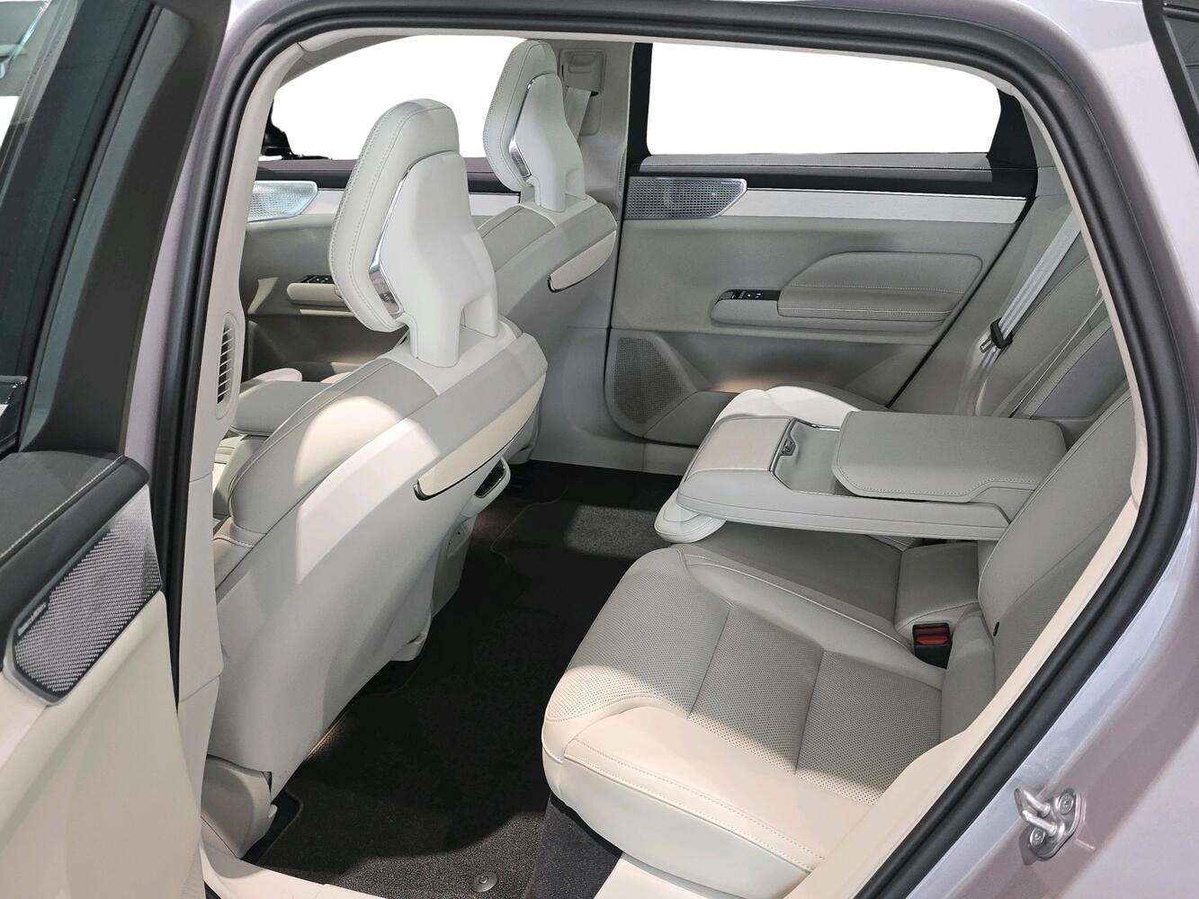 heti ajoon Volvo ES90