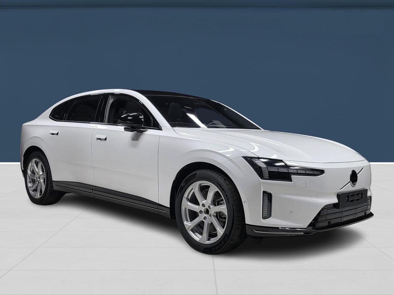 heti ajoon Volvo ES90