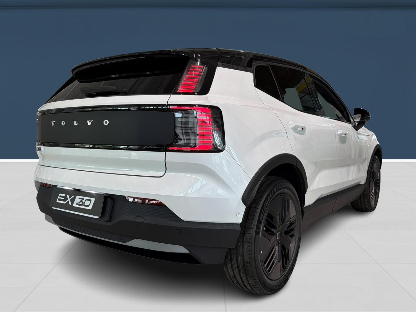 heti ajoon Volvo EX30 Cross Country