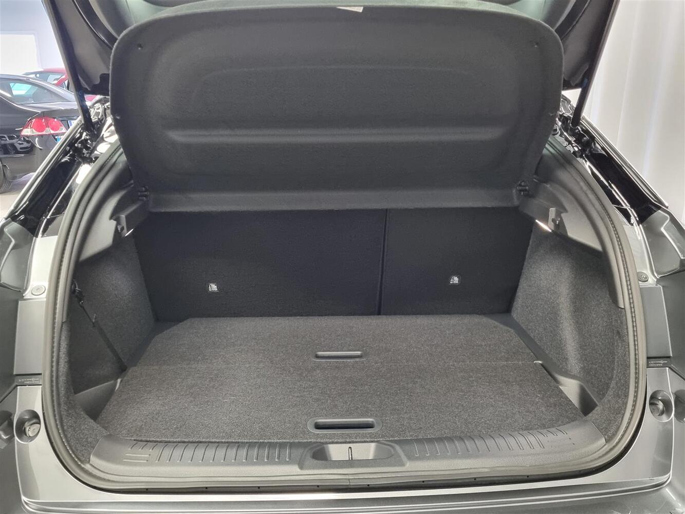 heti ajoon Nissan Leaf