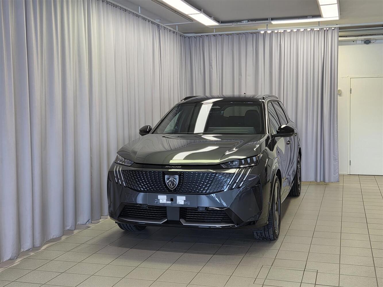 heti ajoon Peugeot E-5008