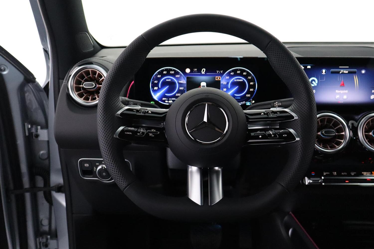 heti ajoon Mercedes-Benz EQB