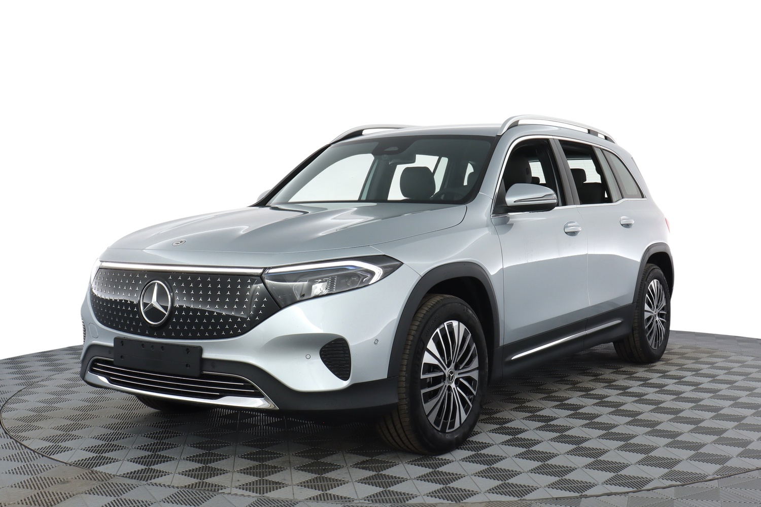 heti ajoon Mercedes-Benz EQB