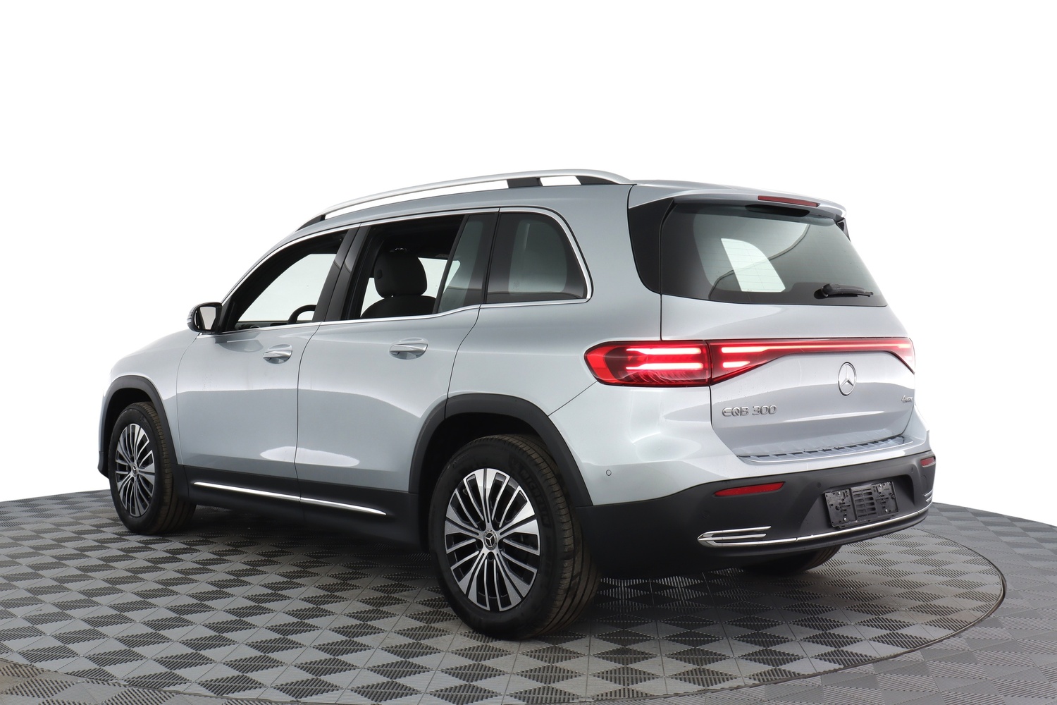 heti ajoon Mercedes-Benz EQB