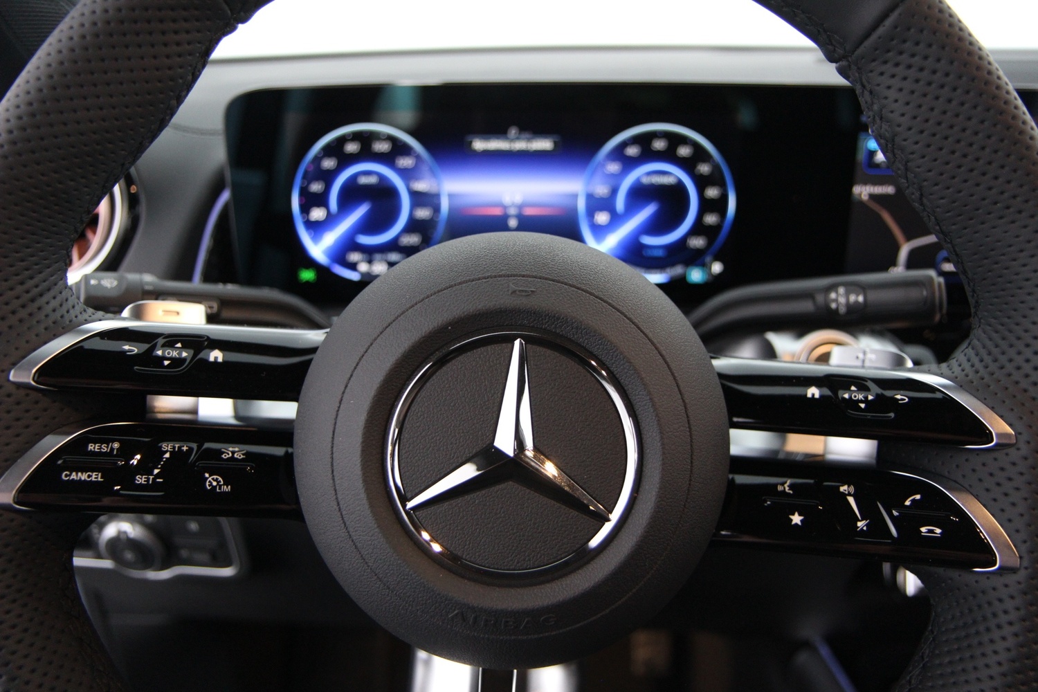 heti ajoon Mercedes-Benz EQB