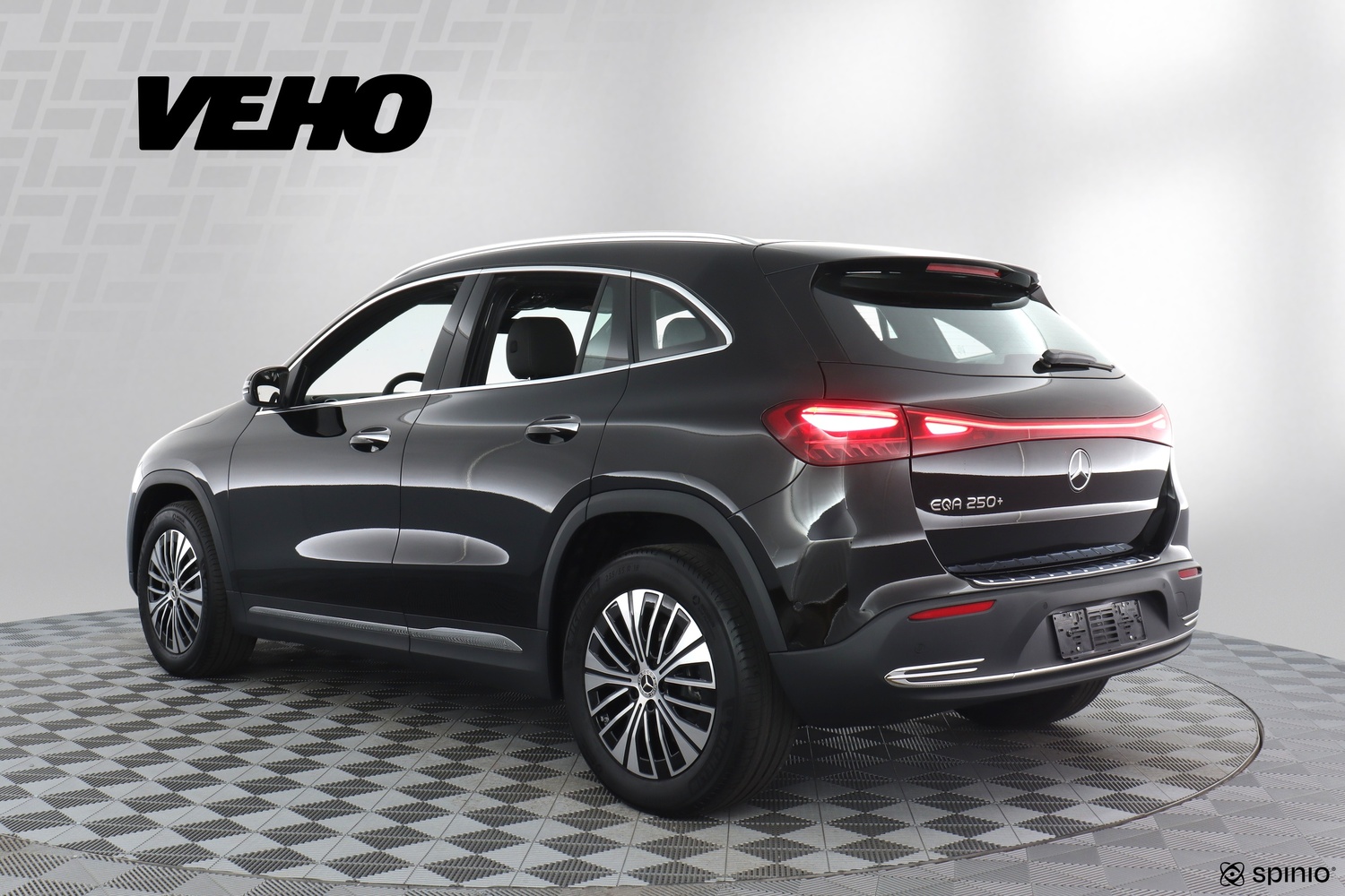 heti ajoon Mercedes-Benz EQA