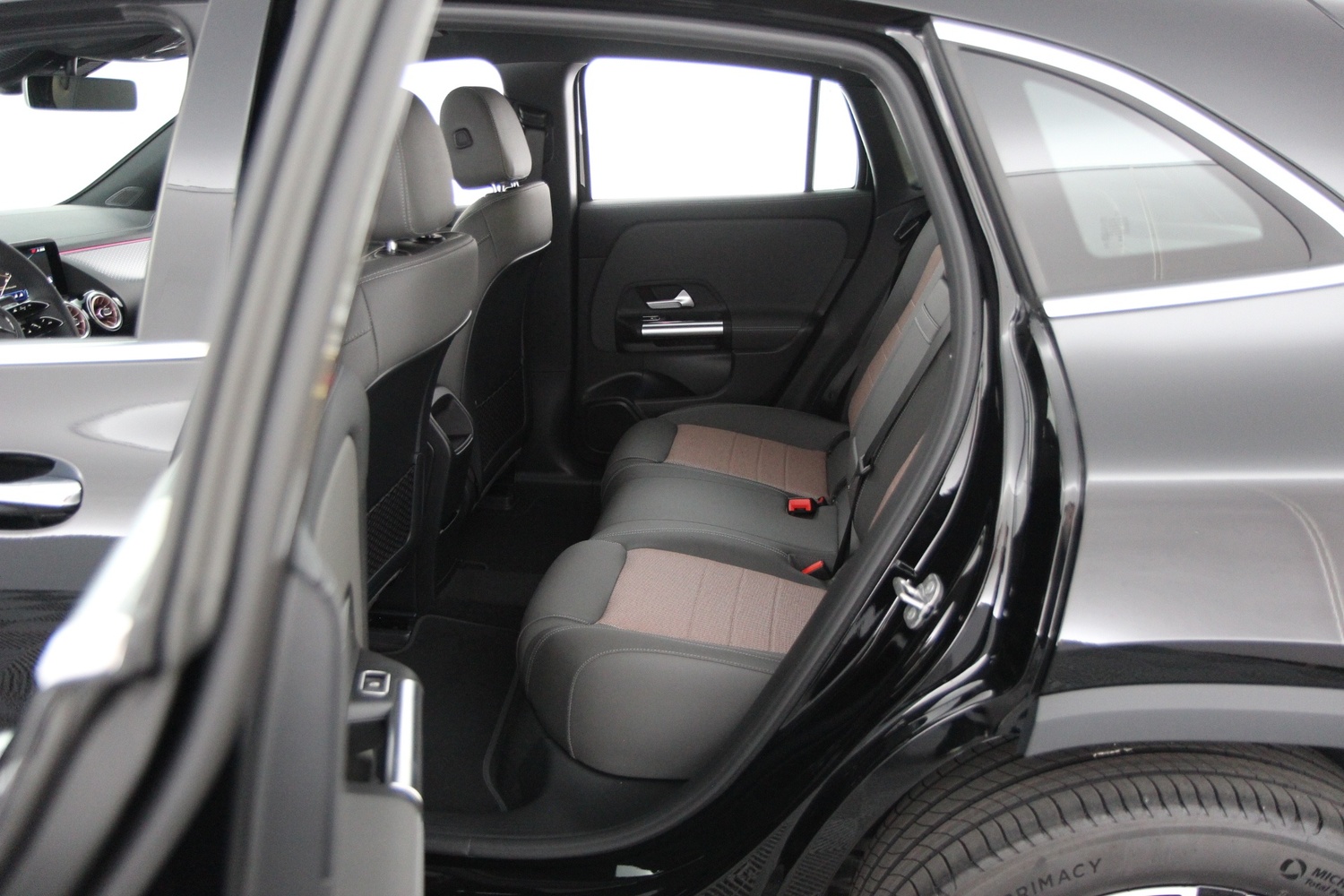heti ajoon Mercedes-Benz EQA