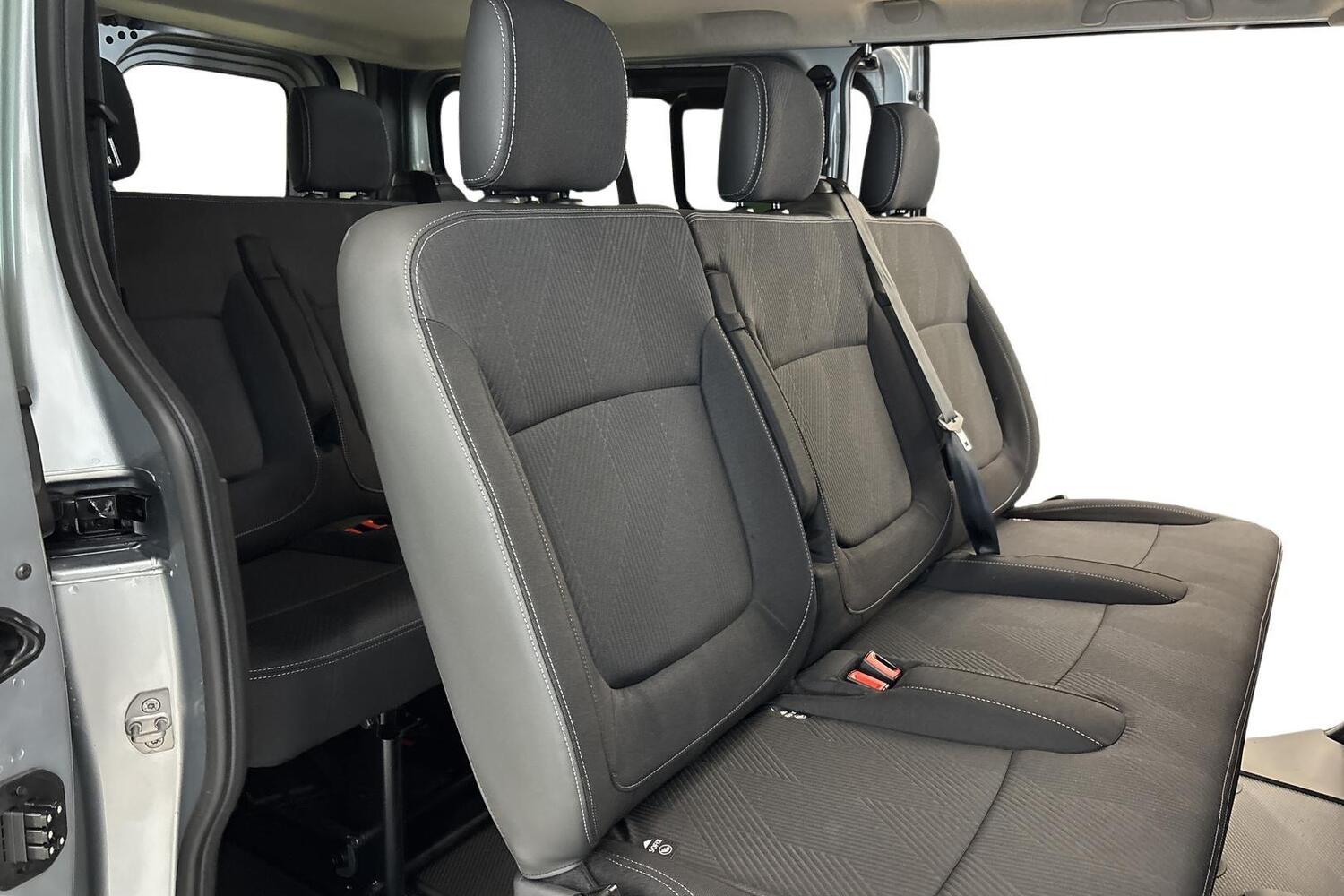 heti ajoon Nissan Primastar