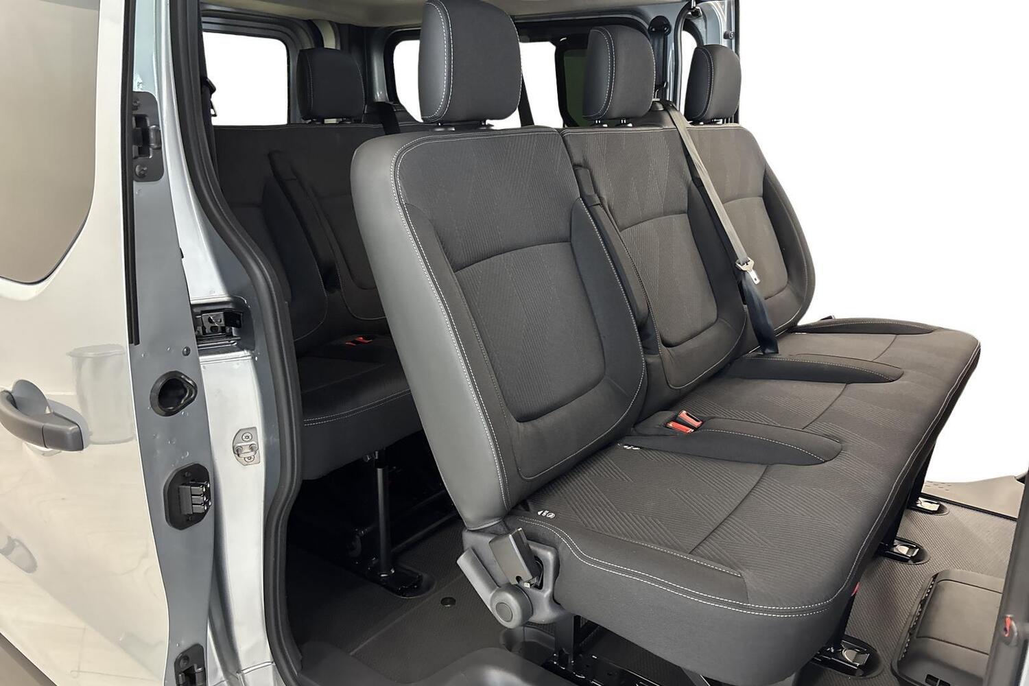 heti ajoon Nissan Primastar
