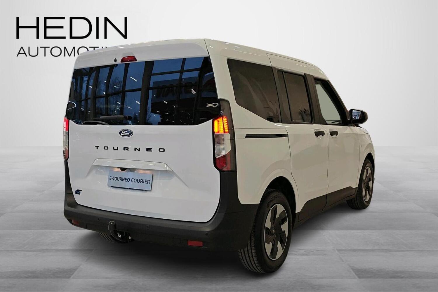 heti ajoon Ford Tourneo Courier
