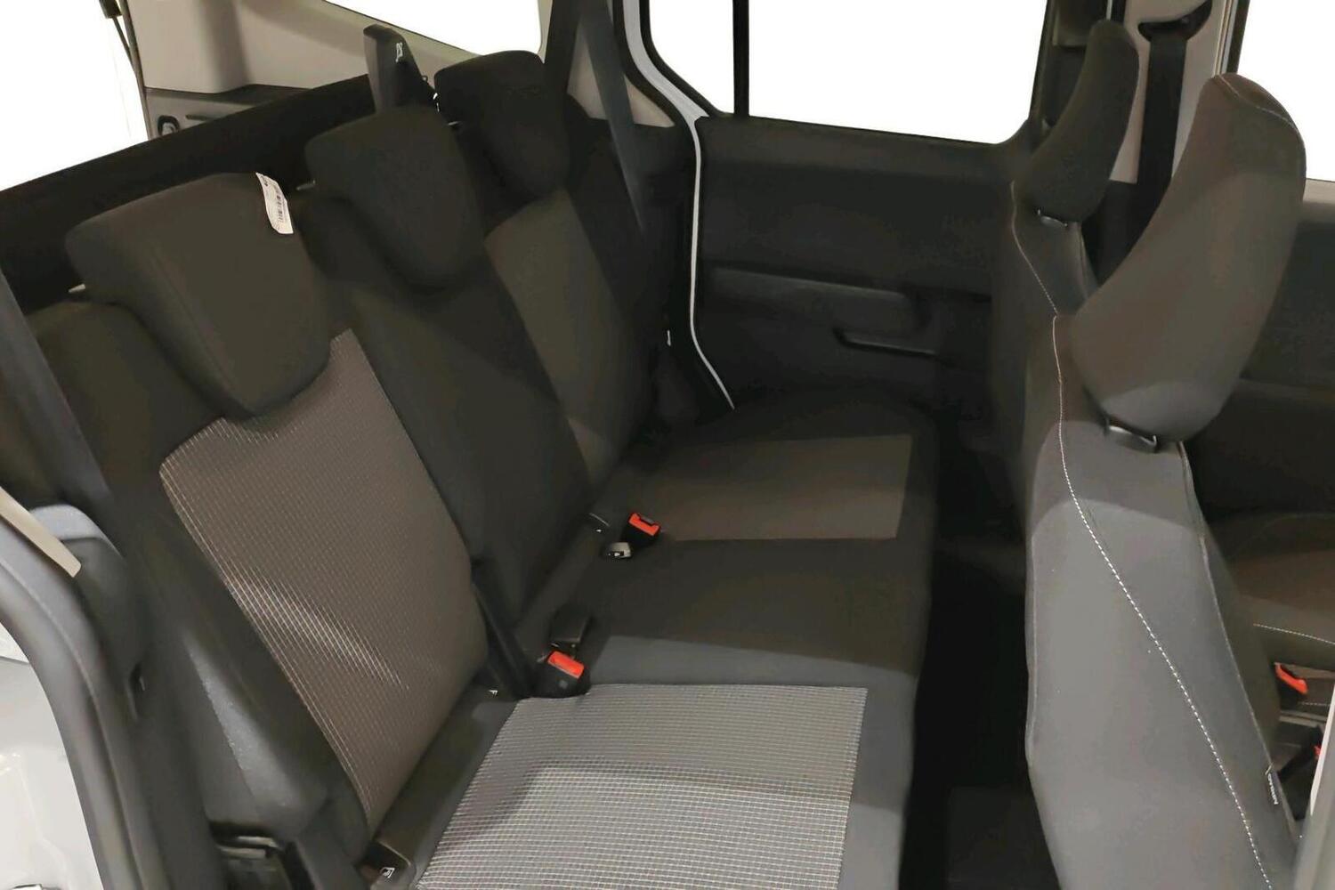 heti ajoon Ford Tourneo Courier